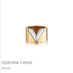 Louis Vuitton Essential V Ring Size Large